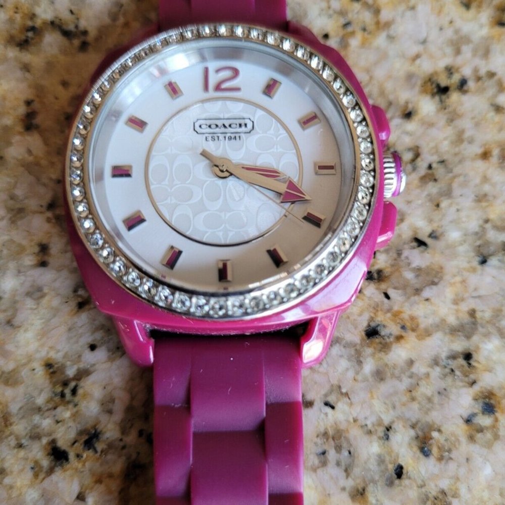 COACH Boyfriend Womens Watch Silicone / Rubber Band BERRY - Picture 4 of 6